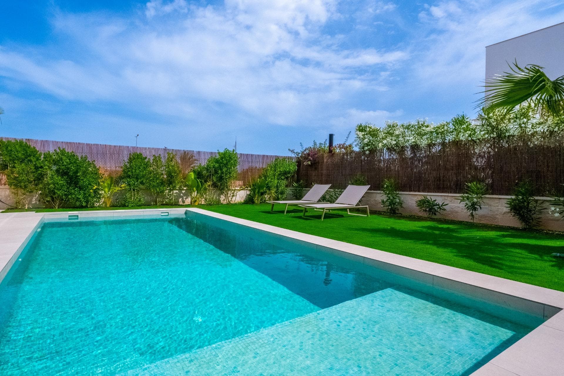 Detached villa with garden and private pool, Montesinos Costa Blanca