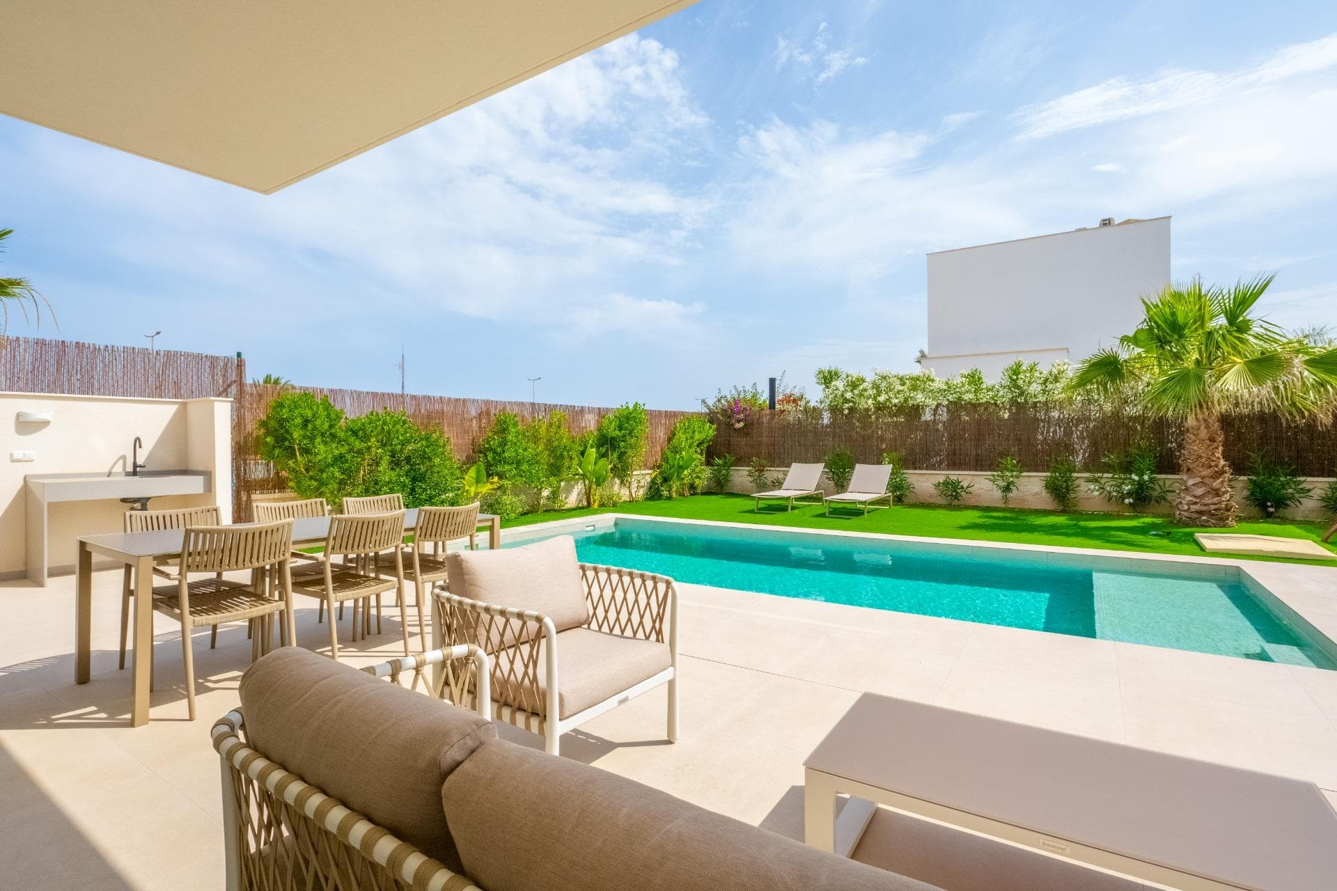 Detached villa with garden and private pool, Montesinos Costa Blanca 2