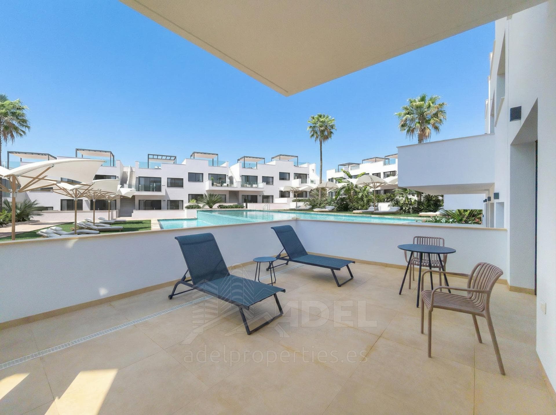 Modern bungalow in a luxury complex with garden, overlooking the Pink Lagoon