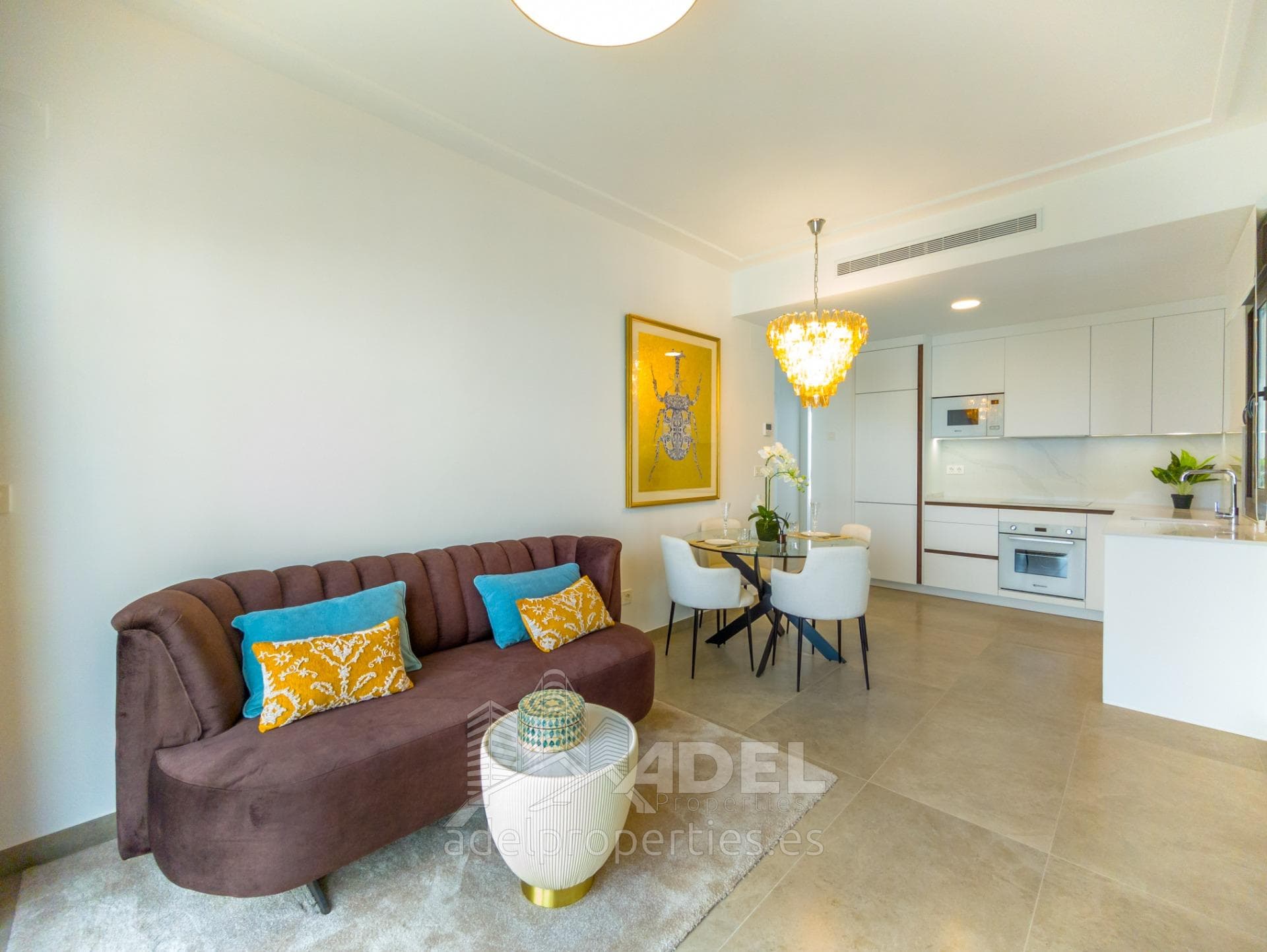 Modern bungalow with solarium in a gated community overlooking Laguna Rosa