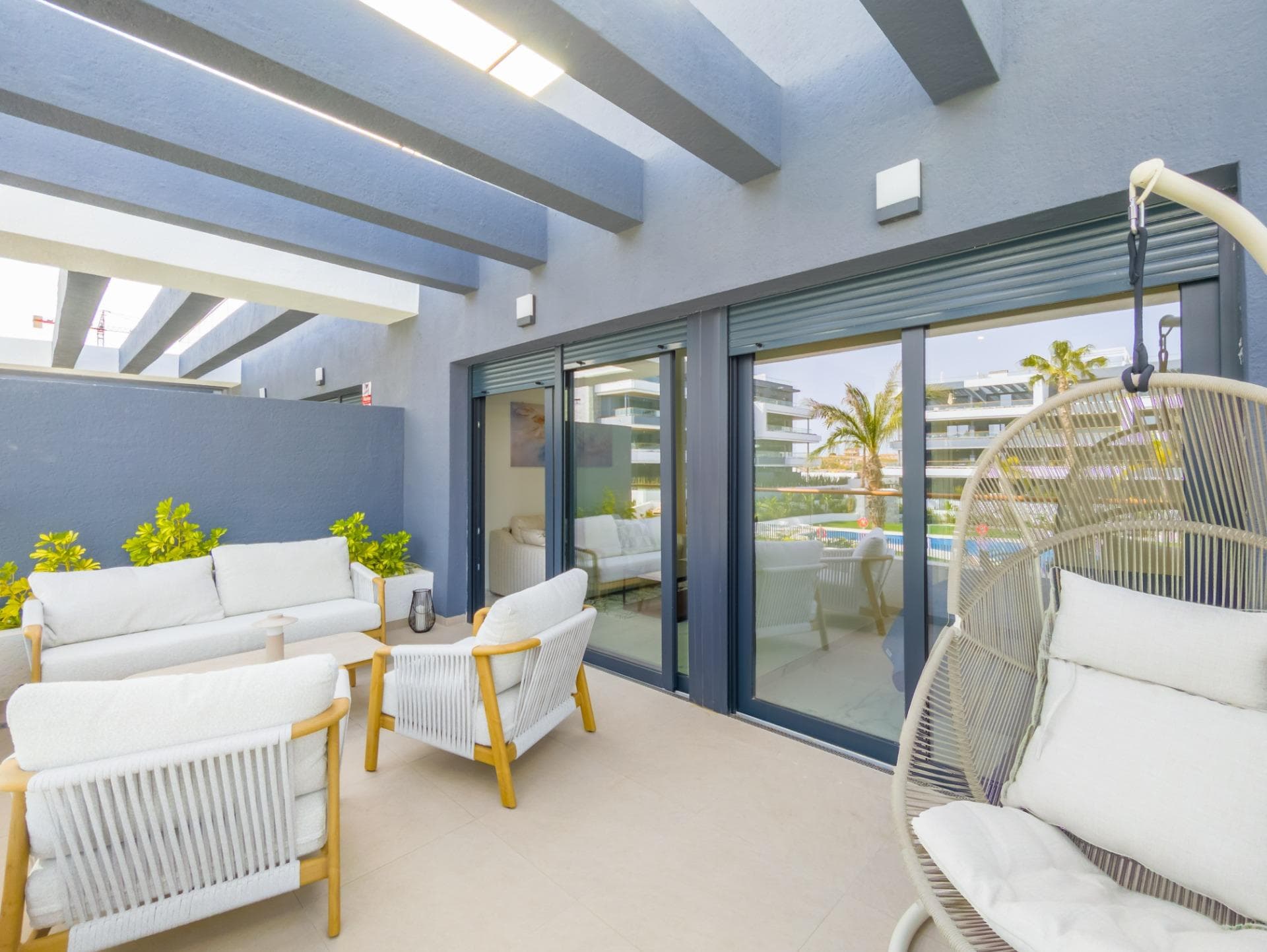 Apartment with solarium and terrace in an exclusive residential complex 2
