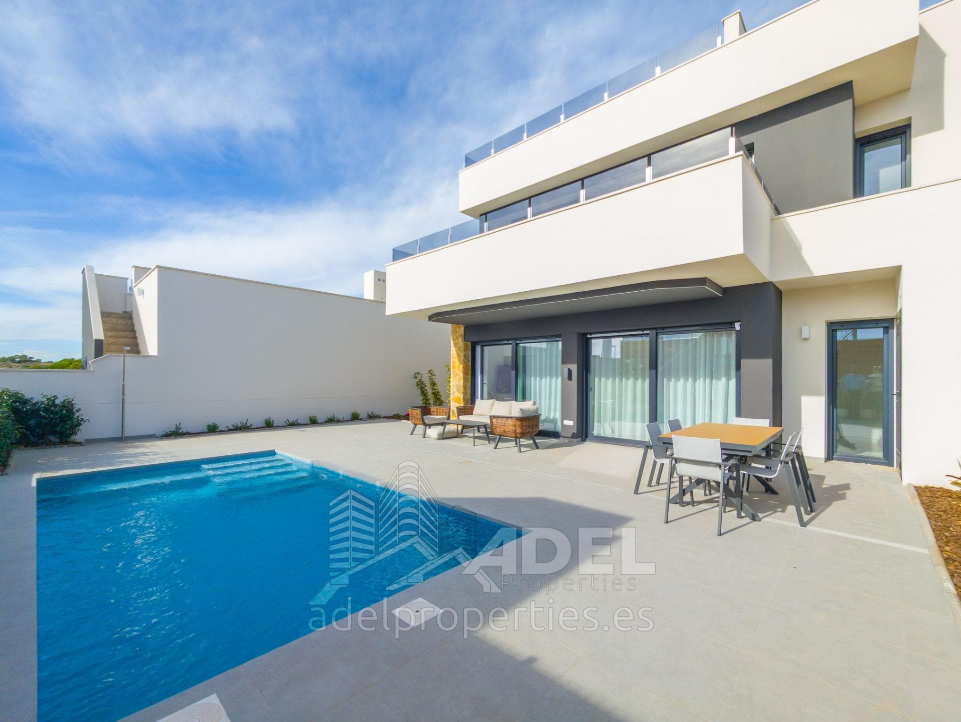 Detached two-storey villa in Ciudad Quesada: garden, pool, and solarium 2