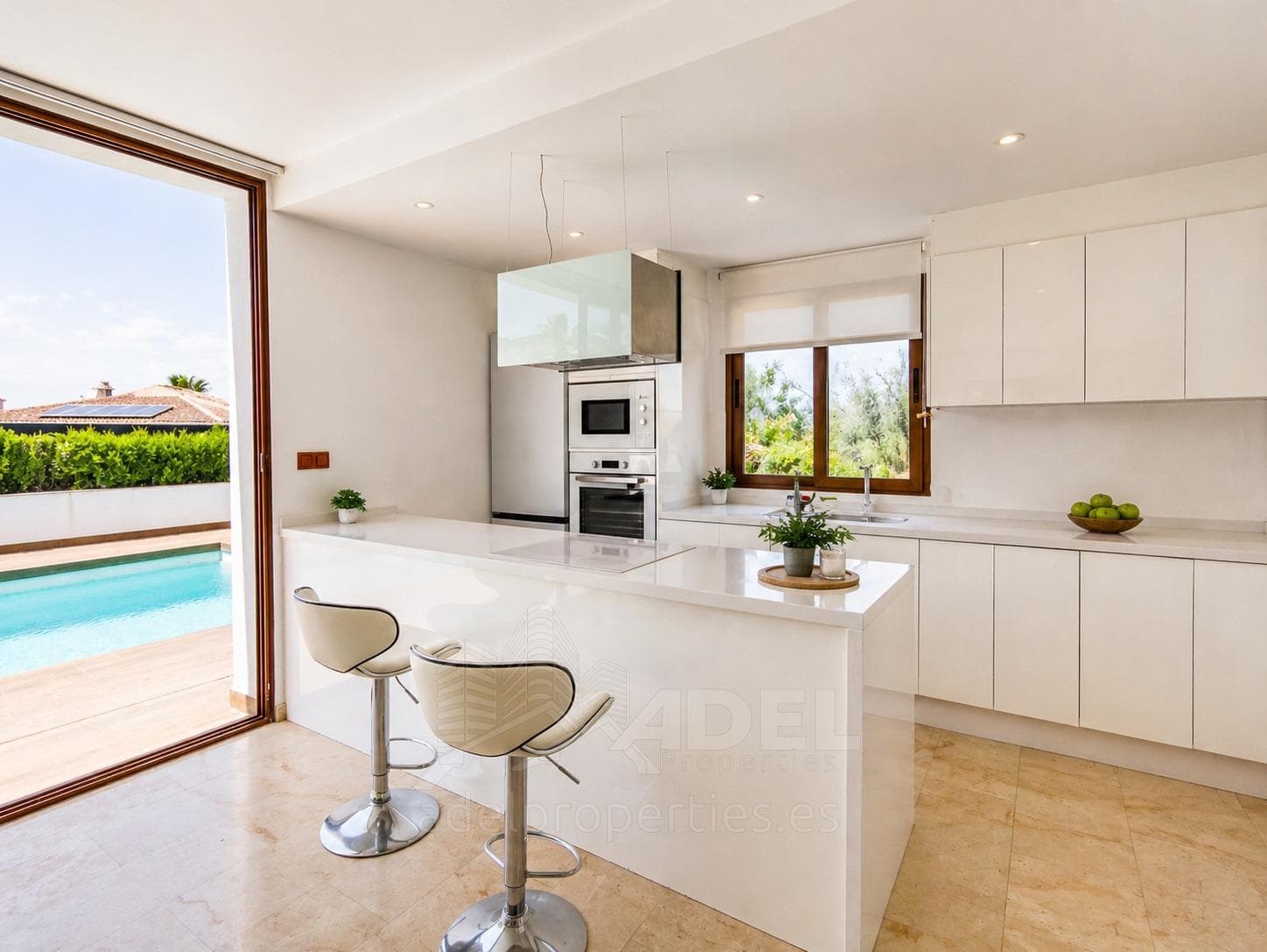 Villa with private pool, open views and habitable basement in Ciudad Quesada 2